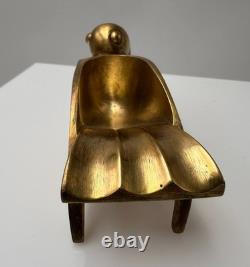 Epoque Art déco sculpture cendrier en bronze zoomorphe