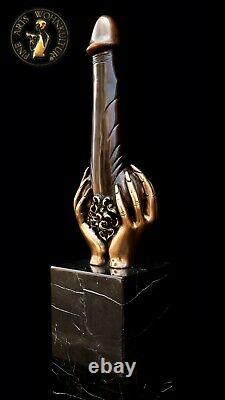 FINE ARTS Wohnkultur Sculpture bronze Figure Phallus dans la main d'une érotique