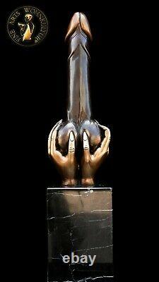 FINE ARTS Wohnkultur Sculpture bronze Figure Phallus dans la main d'une érotique