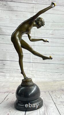 Fait Bronze Sculpture Le Jongleur Art Ouvre Par Claire Colinet Solde