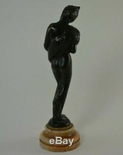 Femme en bronze signé BOUSQUET (art nouveau deco)