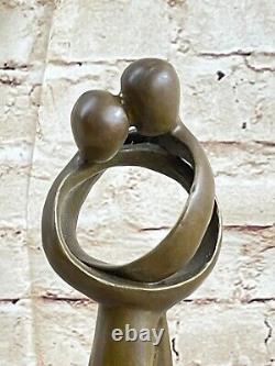 Fonte Bronze Sculpture De Un Kissing Couple Art Contemporain Pièce Par Milo