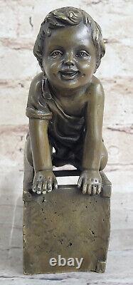 Fonte Vienne Bronze Art Sculpture Figurine De Jeune Garçon Enfant à Jouer autour