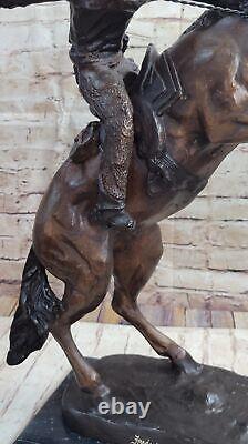 Frederic Remington Laineux Chaps Bronze Sculpture Art Déco Ouest Marbre Figurine