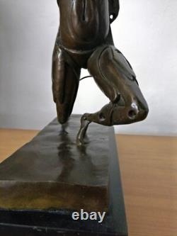 Grande sculpture en bronze art futuriste / style Metropolis Femme androïde