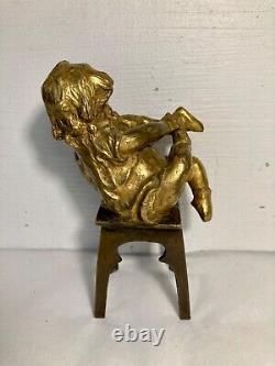 Juan Clara. (1875-1958). Belle sculpture en bronze. Fillette. Art Déco
