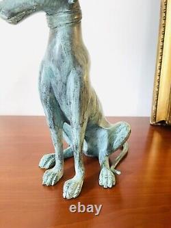 Magnifique Sculpture Chien Lévrier Assis Art Déco En Bronze à Patine verte