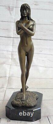 Main Fabriqué Fille Chair Bronze Sculpture Statue Art Figurine Ouvre