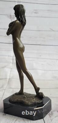 Main Fabriqué Fille Chair Bronze Sculpture Statue Art Figurine Ouvre