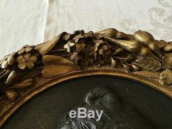 Médaillon en bronze et bois doré par Théodore Rivière, Arts Nouveau