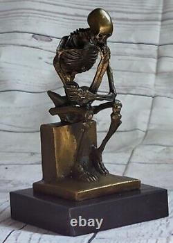Moderne Fonte Bronze Sculpture Squelette Penseur Signée Milo Art