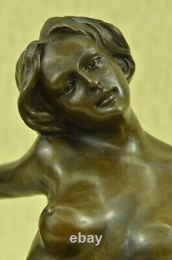 Original Sculpture en Bronze Erotique Femme Nue Sex Art Deco Par Nino Oliviono