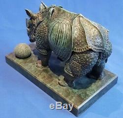Rare bronze d'art Salvador Dali rhinocéros dürerien habillé en dentelle sculptur