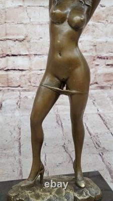 Sculpture Art Déco De Femme Nue En Bronze Et Marbre