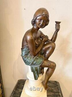 Sculpture De Femme En Bronze Style Art Déco Sur Socle Pierre Blanche Début Xxeme