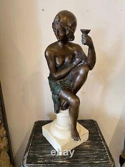 Sculpture De Femme En Bronze Style Art Déco Sur Socle Pierre Blanche Début Xxeme