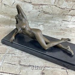 Sculpture En Bronze Art Déco Figurine De Femme Nue Rêvant Signée
