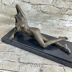 Sculpture En Bronze Art Déco Figurine De Femme Nue Rêvant Signée