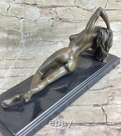 Sculpture En Bronze Art Déco Figurine De Femme Nue Rêvant Signée