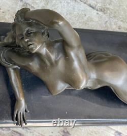 Sculpture En Bronze Art Déco Figurine De Femme Nue Rêvant Signée