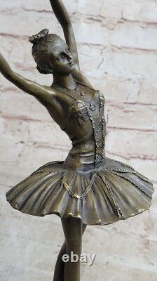 Sculpture En Bronze D'Une Prima Ballerine Danseuse Signée Figurine Art Déco