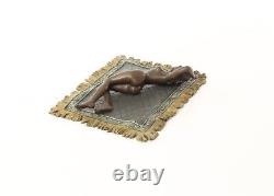 Sculpture En Bronze D'un Nu Féminin Sur Tapis Style Art Viennois