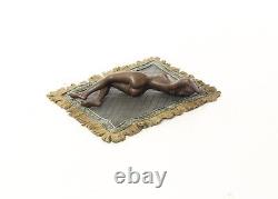 Sculpture En Bronze D'un Nu Féminin Sur Tapis Style Art Viennois