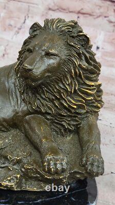 Sculpture En Bronze De Lion Rugissant Par Barye Art Animalier Detaillé