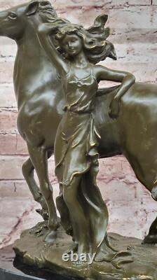 Sculpture En Bronze Milo Femme Et Cheval Style Art Nouveau Ouvre D'Art Signée