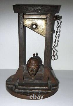 Sculpture En Bronze Soldat Allemand Casque A Pointe Guillotine Trench Art Ww1