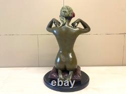 Sculpture Femme nue avec collier en bronze Art Nouveau d'après Paul Ponsard