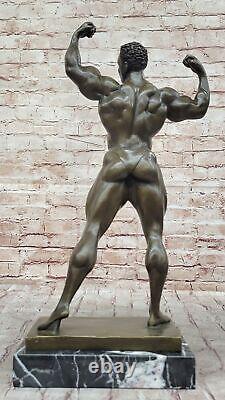 Sculpture Figurine De Bodybuilder Musclé En Bronze D'Art Occidental Décor BR NR