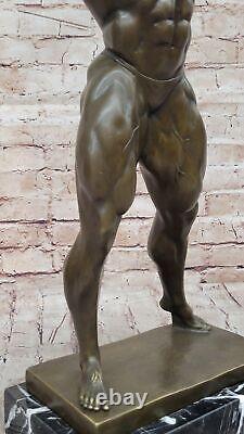 Sculpture Figurine De Bodybuilder Musclé En Bronze D'Art Occidental Décor BR NR