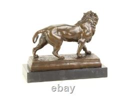 Sculpture Lion en bronze Art déco sur un socle en marbre noir Signée