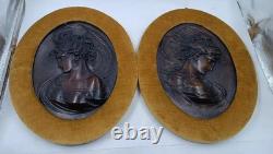 Sculpture Paire de visages féminins en bronze repoussé Art Nouveau