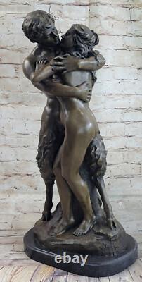 Sculpture Statue En Bronze Signée Antique Style Fille avec Un Faune 900 Art