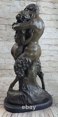 Sculpture Statue En Bronze Signée Antique Style Fille avec Un Faune 900 Art