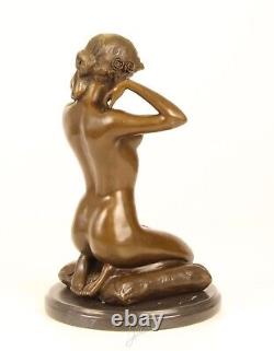 Sculpture avec nouveau collier en bronze Art Nouveau D'après Paul Ponsard