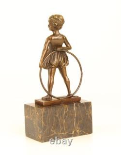 Sculpture bronze Art Déco fille avec cercle Hoop Girl d'après Ferdinand Preiss