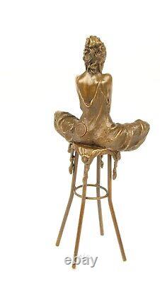 Sculpture bronze Art Déco semi nue femme sur tabouret d'après Pierre Collinet