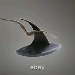 Sculpture bronze signé Elise Guy Art Déco Mouette en Plein Vol devant une Voile