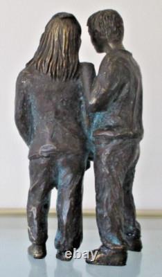 Sculpture charmant jeune couple en bronze patiné à l'antique art post moderne