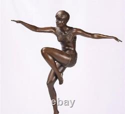 Sculpture en Bronze Une Danseuse Avec Brio Bronze Art Déco Sculpture