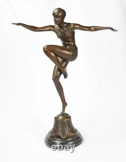 Sculpture en Bronze une Danseuse avec Brio Bronze Art Déco Sculpture