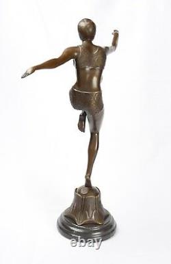 Sculpture en Bronze une Danseuse avec Brio Bronze Art Déco Sculpture