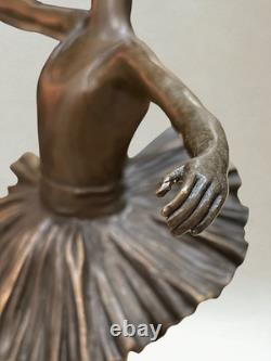 Sculpture en bronze Art Déco Danseuse ballerine Signée Milo Cachet bronze