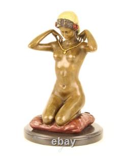 Sculpture en bronze Art Nouveau Femme nue avec collier d'après Paul Ponsard