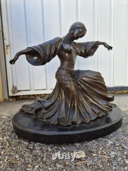 Sculpture en bronze Danseuse orientale signée Elis Art Déco