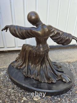 Sculpture en bronze Danseuse orientale signée Elis Art Déco