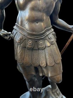 Sculpture en bronze Guerrier antique signé Noée H. 39 cm